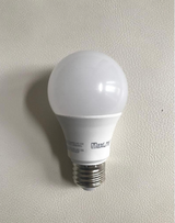 FREE SHIPPING : 6PK  DIMMABLE LED REPLACEMENT BULBS:  DAYLIGHT